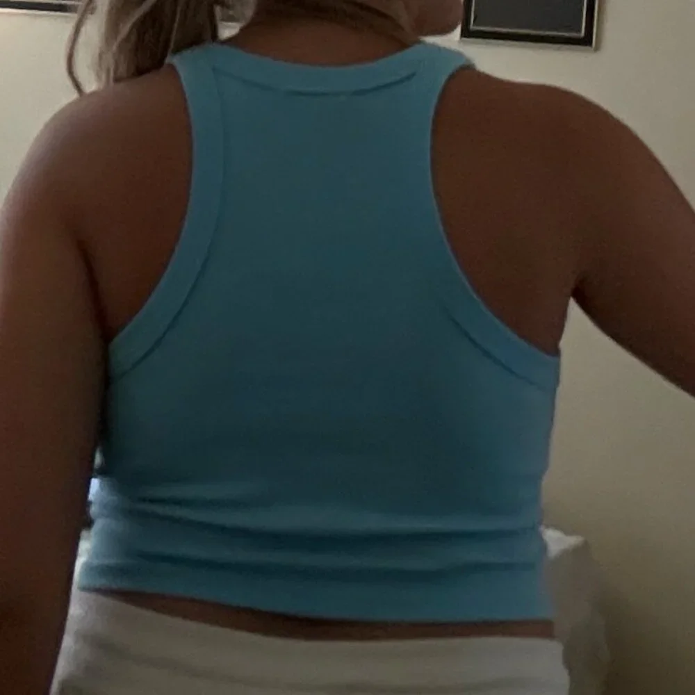Bozzolo Ribbed Racerback Tank Top - Picture 4 of 6